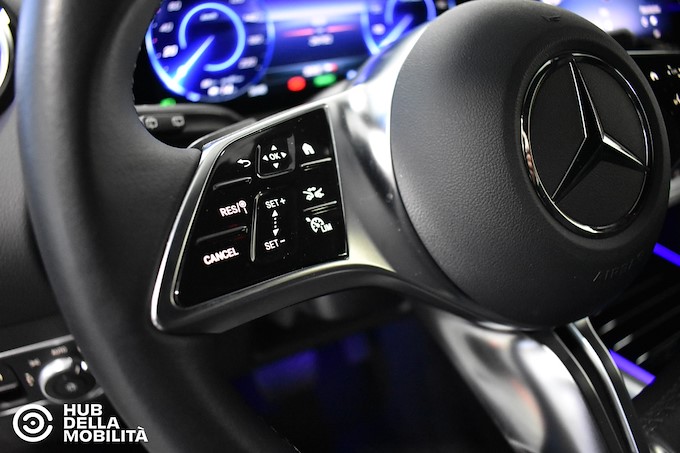 MERCEDES-BENZ EQA 250+ Progressive Advanced Plus